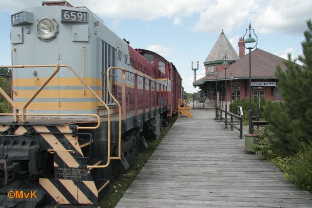 2010-08-27-smiths_falls_station.jpg